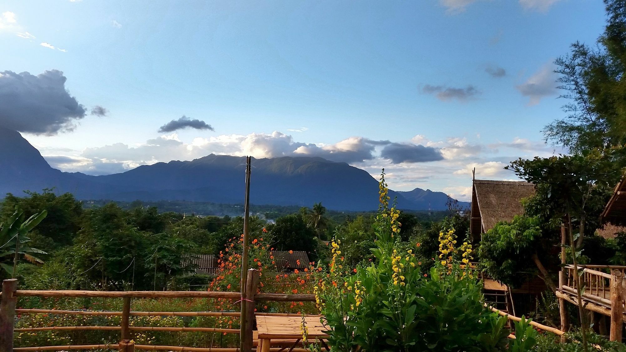 Baan Aingdoi Homestay, تْشينغْ داوْ المظهر الخارجي الصورة